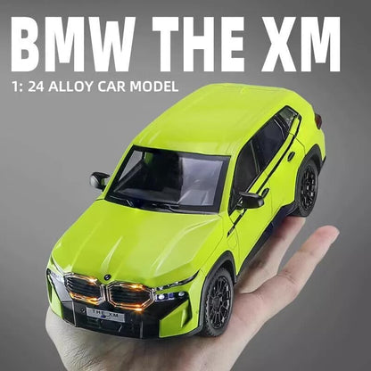 1:24 scale BMW XM sound and light display car six-door pullback alloy spray paint car 8 display boxes included.