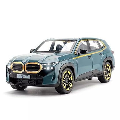 1:24 scale BMW XM sound and light display car six-door pullback alloy spray paint car 8 display boxes included.